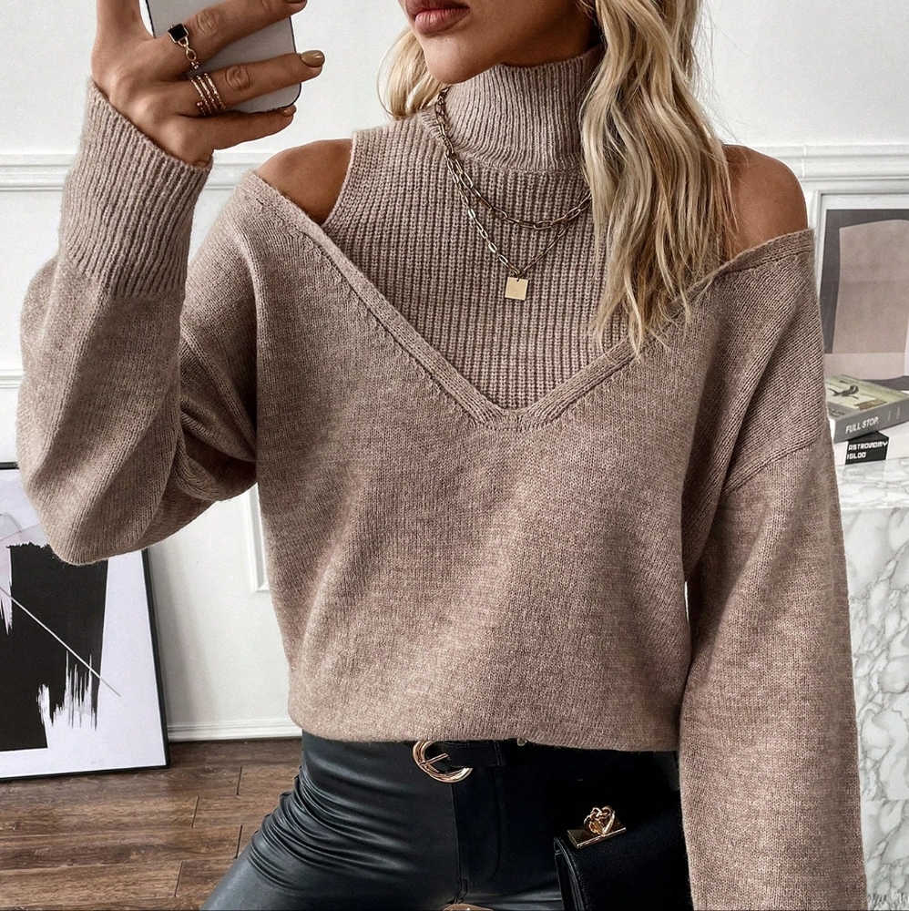 Turtleneck Cold Shoulder 2 In 1 Sweater - Picture 4 of 6